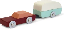 Holzauto mit Wohnwagen