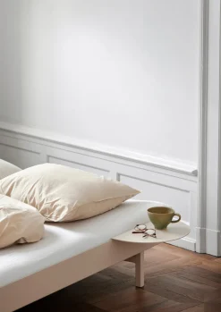 Nachttisch zu Bett 90–180